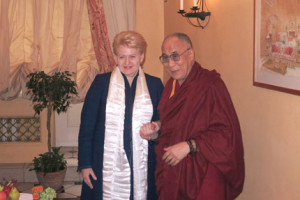 la presidente Dalia Grybauskaite dio la bienvenida a Su Santidad el Dalai Lama