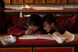 Jóvenes monjes del monasterio de Thangru en Yushu, Tíbet. Foto: New York Times