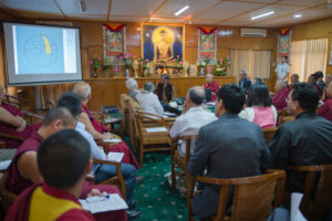 La discusión “Consulta Interactiva En El Campo De La Antigua Filosofía India Y Las Ciencias Modernas”  en la Dharamsala, India, el 29 de abril el año 2016