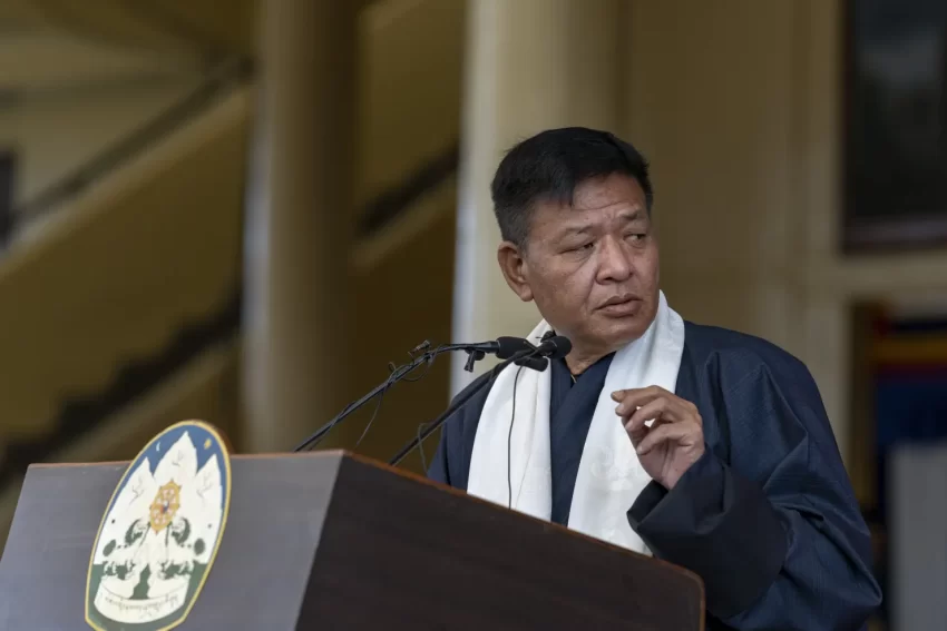 China ha sido acusada de intentar impedir que Penpa Tsering, el jefe del gobierno en el exilio del Tíbet, hable en el Club Nacional de Prensa. Crédito: AP